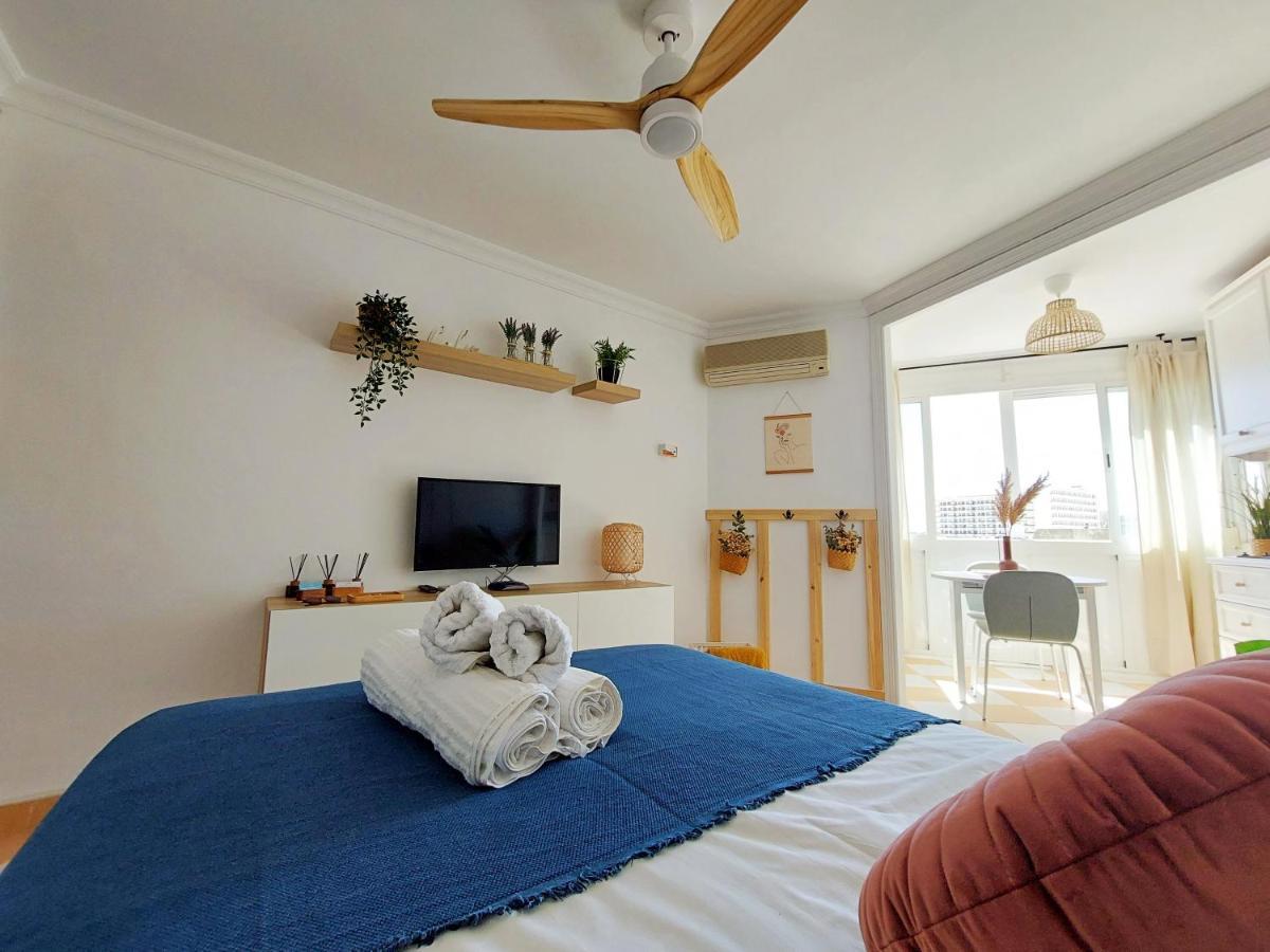 And Cozy At The Beachfront * Benalmádena